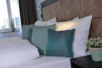 Uhu Superior Hotel