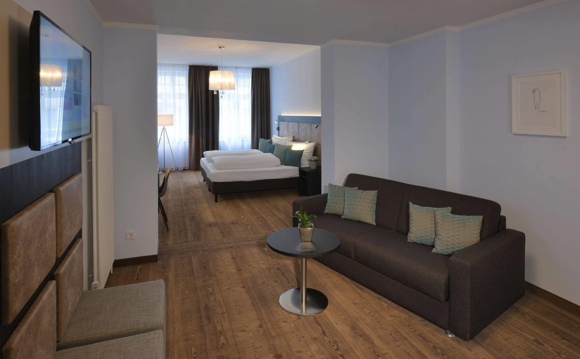 Uhu Superior Hotel Köln