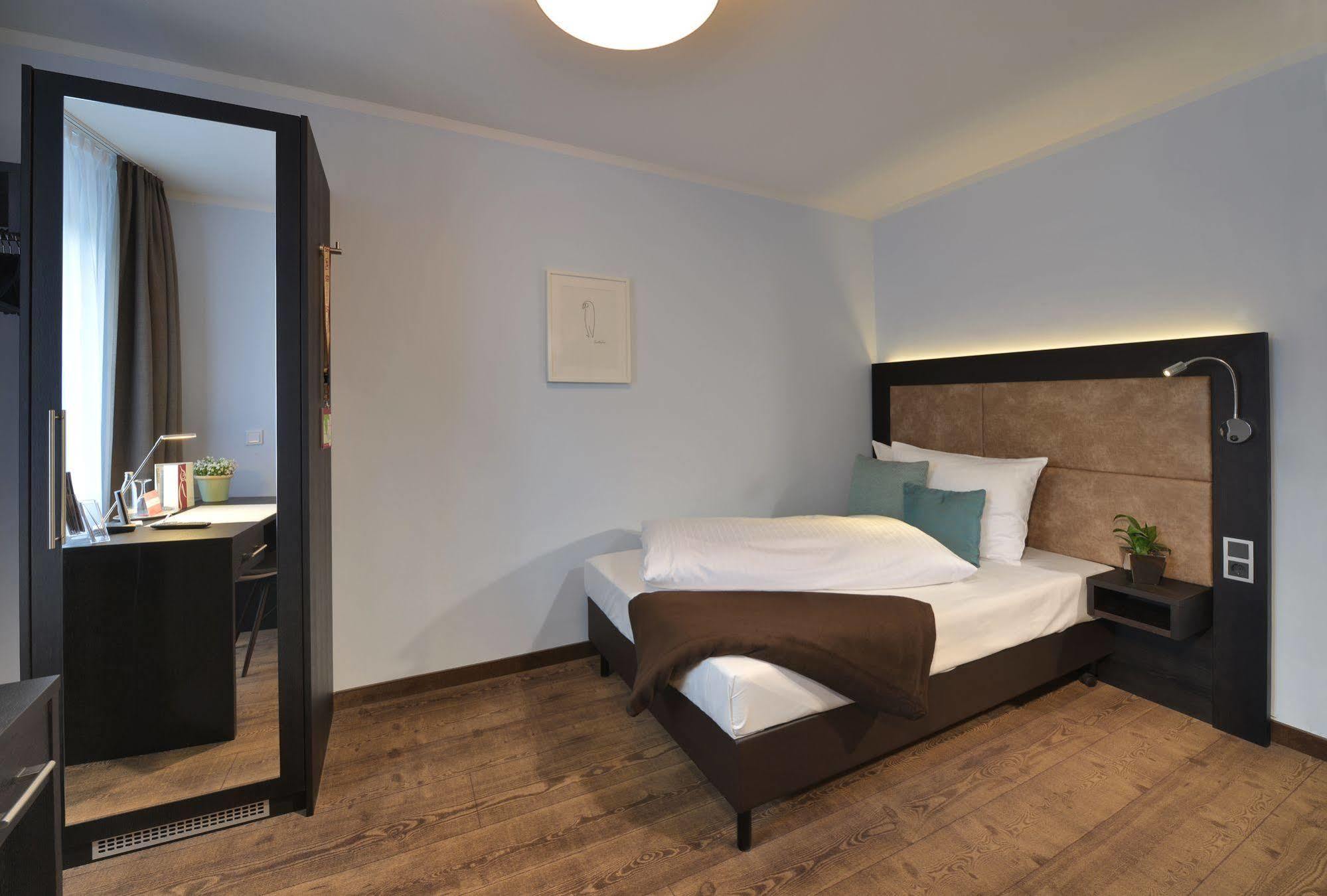 Hotel Uhu Superior Köln
