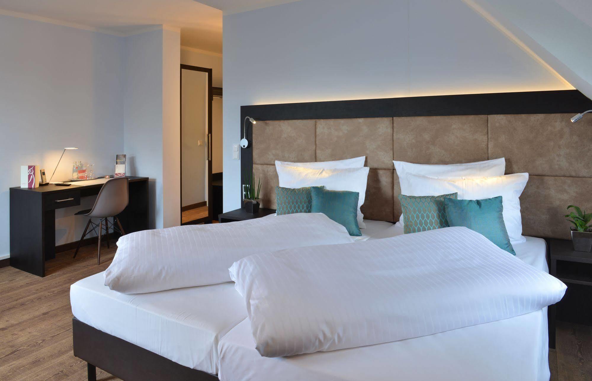 Uhu Superior Hotel 3*